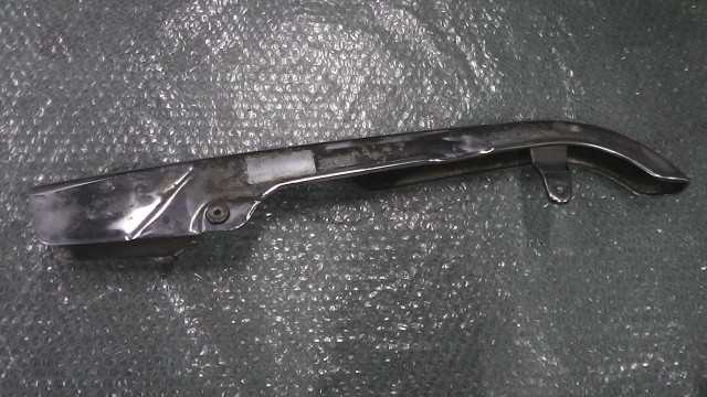 バイクパーツ　ボルティー　NJ47A-116xxx　の　チェーンカバー　錆 *1673917591　【中古】【送料込】