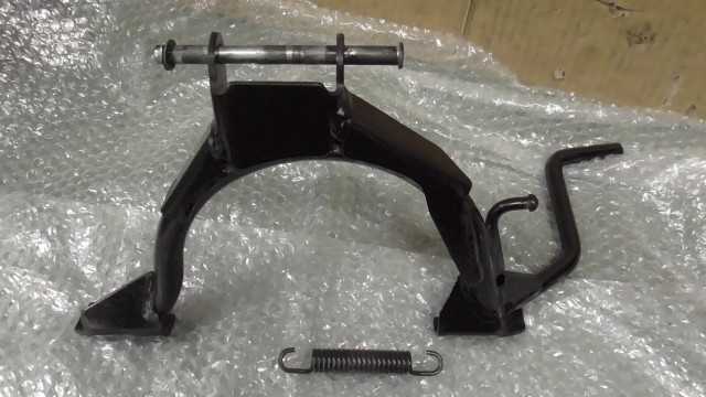 バイクパーツ　ギア4スト　UA08J-012xxx　の　センタースタンド *1674012956　【中古】【送料込】