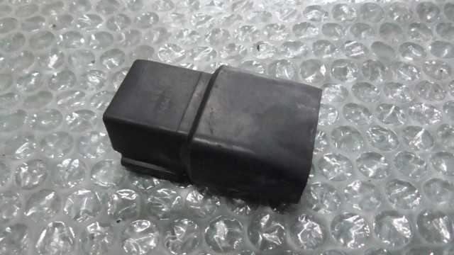 バイクパーツ　カブ50　AA04-1020xxx　の　リレー *1675841149　【中古】【送料込】
