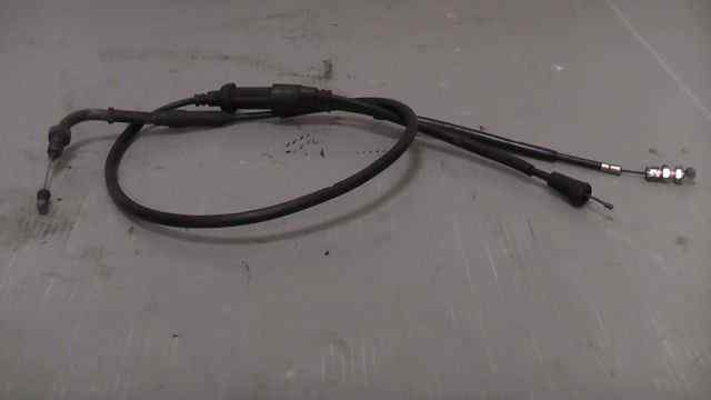 バイクパーツ MCR125 LWBPCJ00161000xxx の アクセルワイヤー *1317618500 【中古】【送料込】