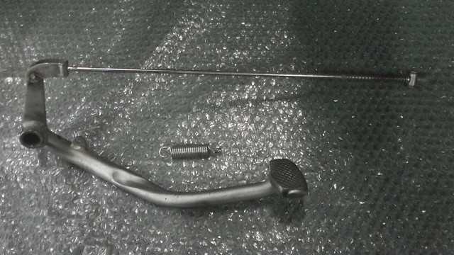 バイクパーツ カブFI AA01-1797xxx の リアブレーキペダル *1677548658 【中古】【送料込】