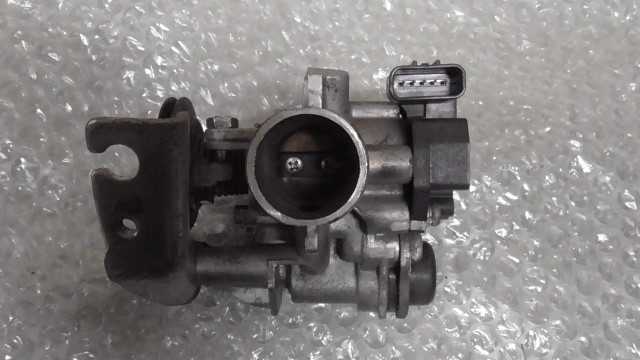 バイクパーツ　アドレス 110 4ST　CE47A-120xxx　の　スロットルボデー *1678159254　【中古】【送料込】