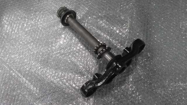 バイクパーツ　CB750　教習車　RC42-1550xxx　の　ステム *1679621360　【中古】【送料込】