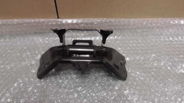 バイクパーツ　CB250R　MC52-1002xxx　の　ステー *1680057189　【中古】【送料込】