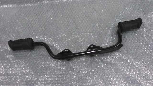バイクパーツ　プレスカブFI　AA01-1804xxx　の　ステップ *1680574769　【中古】【送料込】