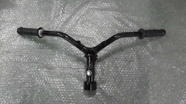 バイクパーツ　ベンリィ　ESP　　AA05-1002xxx　の　ハンドル *1681782196　【中古】【送料込】