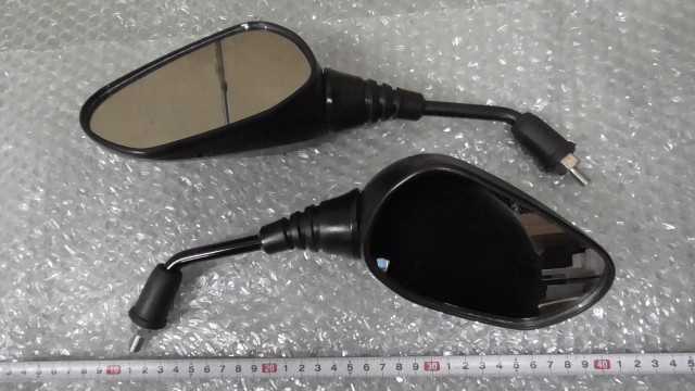 バイクパーツ　マジェスティS　SG28J-018xxx　の　ミラー　左右　M8　傷 *1681961332　【中古】【送料込】