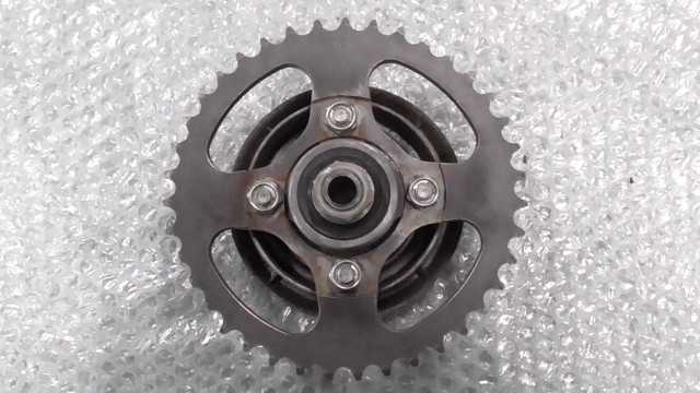 バイクパーツ　カブ(CUB)90 カスタム　HA02-1907xxx　の　スプロケット *1683854155　【中古】【送料込】
