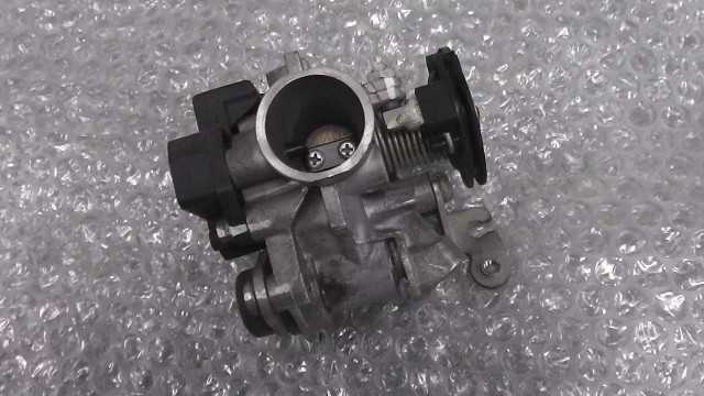 バイクパーツ　レッツ　CA4AA-160　の　スロットルボディ *1684286039　【中古】【送料込】