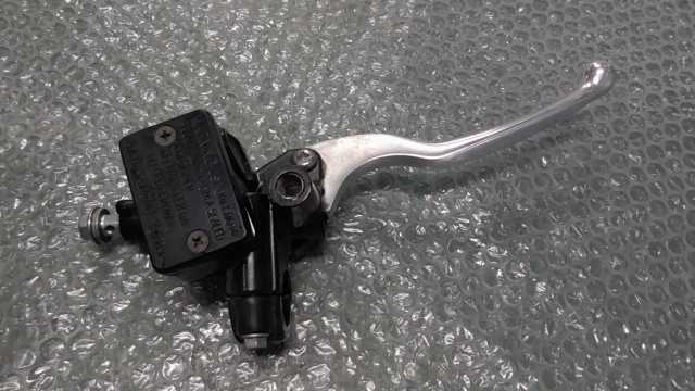 バイクパーツ　アドレス 110 4ST　CE47A-140xxx　の　マスターシリンダー M10 *1684387553　【中古】【送料込】