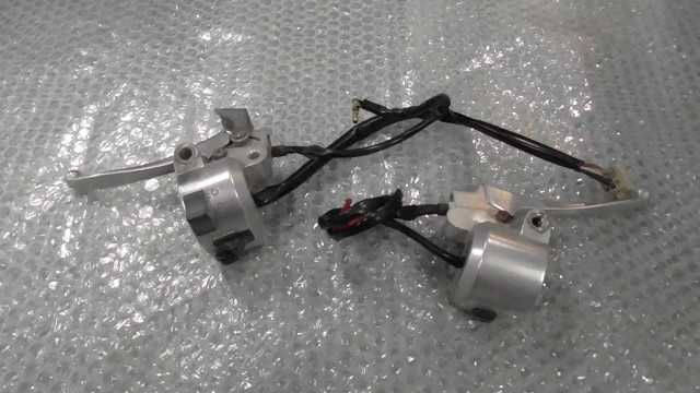 バイクパーツ　ジョルノクレア　AF54　の　ハンドルスイッチ　左右　M8 *1684805897　【中古】【送料込】