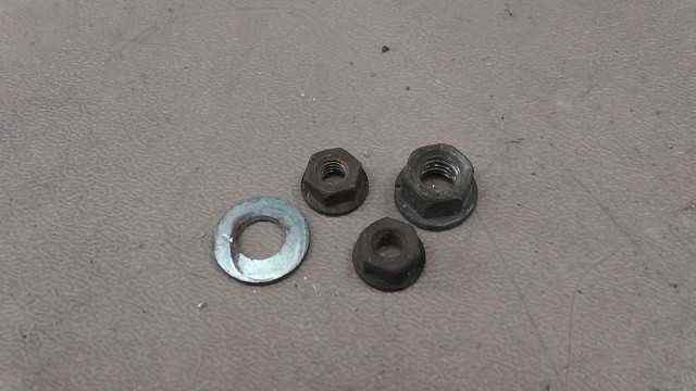 バイクパーツ シャリー CF50-3706xxx の マフラー ボルト *1426647987 【中古】【送料込】