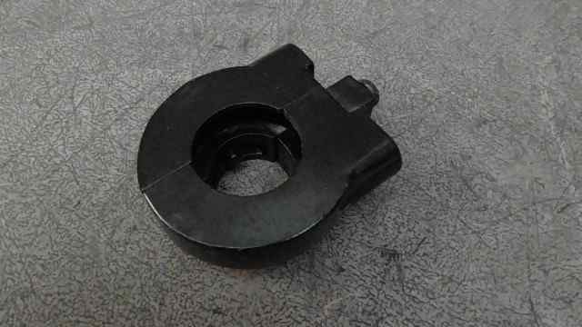 バイクパーツ アクシストリート SE53J-132 の アクセルグリップ ホルダー *1548385380 【中古】【送料込】