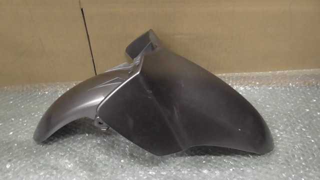 バイクパーツ　PCX　NC125D　の　フロントフェンダー　JF28 *1687317235　【中古】【送料込】