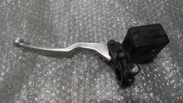 バイクパーツ　バーグマン200　CH41A-702xxx　の　マスターシリンダー　左　M10 *1689318193　【中古】【送料込】