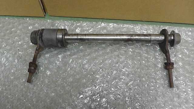 バイクパーツ　シャリー　CF50-3410xxx　の　リアアクスルシャフト *1691039385　【中古】【送料込】