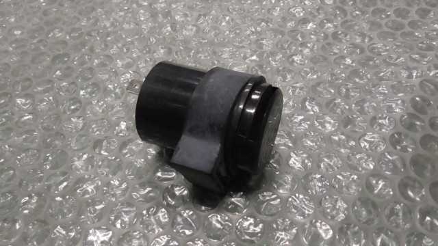 バイクパーツ　アドレス125　DT11A-100xxx　の　ウインカーリレー *1692333415　【中古】【送料込】