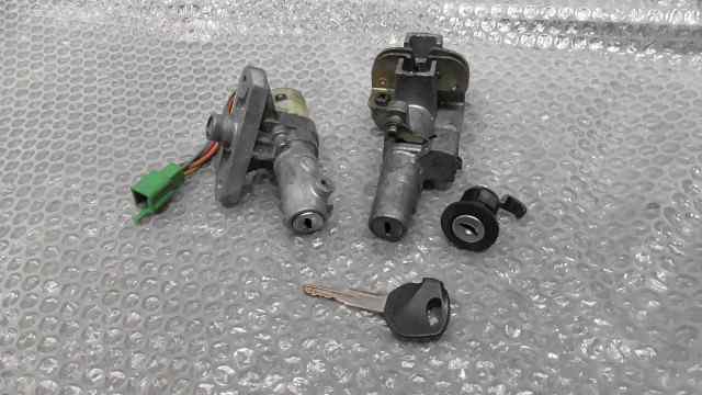 バイクパーツ アドレス110 CF11A-110xxx の キーセット シャッター無し *1559097470 【中古】【送料込】