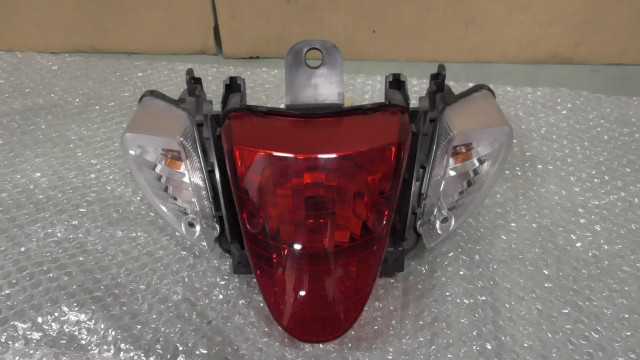 バイクパーツ　レッツG　CA4AA-120xxx　の　テールランプ　 *1695867933　【中古】【送料込】