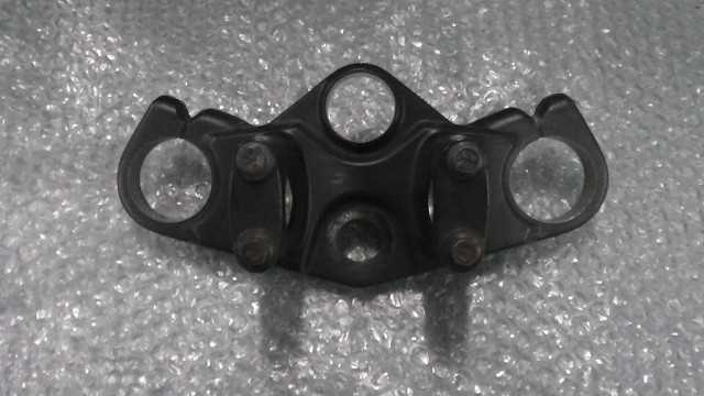 バイクパーツ　ジグサー150　NG4BG-101xxx　の　トップブリッジ *1696470942　【中古】【送料込】