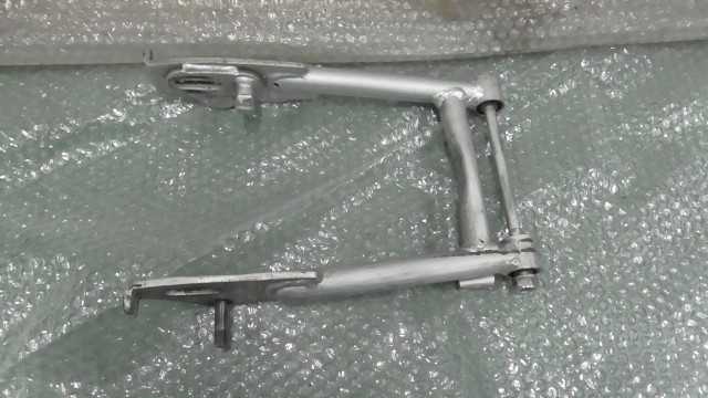 バイクパーツ　ゴリラ 6V AB27-1000xxx　の　スイングアーム *1697510399　【中古】【送料込】