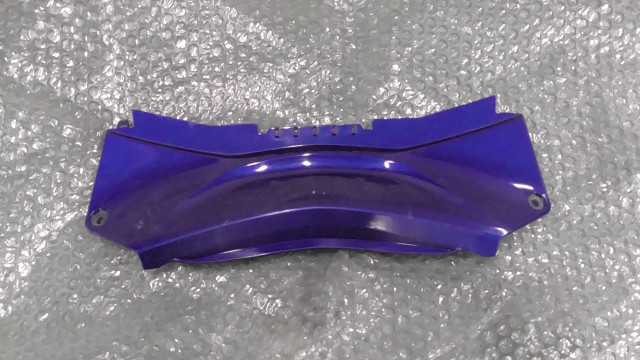 バイクパーツ　YZF-R25　RG10J-002xxx　の　センターカバー　傷 *1697762583　【中古】【送料込】