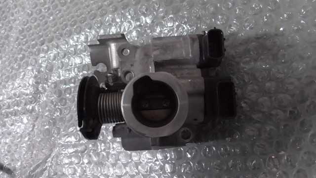 バイクパーツ　アドレス125　DT11A-103xxx　の　スロットルボディ *1698372381　【中古】【送料込】(2)