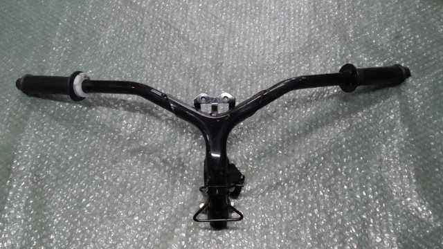 バイクパーツ　トリシティ125　SEC1J-003xxx　の　ハンドル *1699507931　【中古】【送料込】