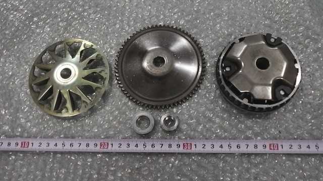 バイクパーツ　SCR110　LWBTDH10991013xxx　の　プーリー　フェイス *1700014321　【中古】【送料込】