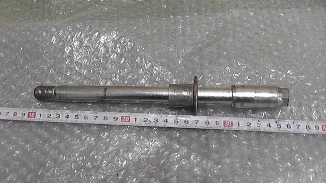 バイクパーツ　デスペラード400　VK52A　の　フロントアクスルシャフト *1701825210　【中古】【送料込】