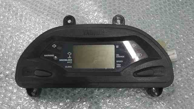 バイクパーツ　マジェスティ125FI　LPRSE27107A-151xxx　の　メーター *1566452286　【中古】【送料込】