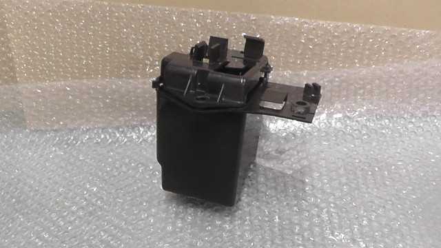 バイクパーツ　カブ 50 FI カスタム　AA01-179xxx　の　バッテリーカバー *1702529711　【中古】【送料込】