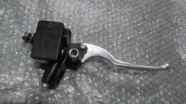 バイクパーツ　アドレス125　DT11A-100xxx　の　マスターシリンダー　M10 *1702615695　【中古】【送料込】