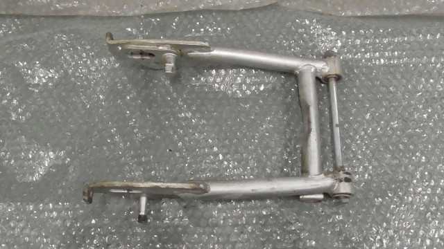 バイクパーツ　ゴリラ 6V Z50J-1326xxx　の　スイングアーム 錆 *1706144817　【中古】【送料込】