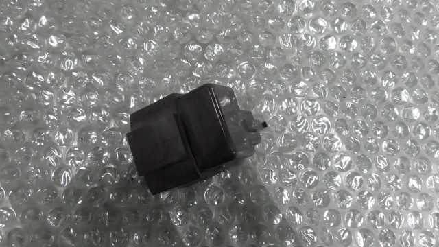 バイクパーツ　CB250F　MC43-1100xxx　の　リレー *1709169058　【中古】【送料込】