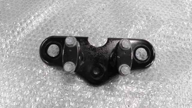 バイクパーツ GS50 NA41A-102xxx の トップブリッジ *1570000434 【中古】【送料込】