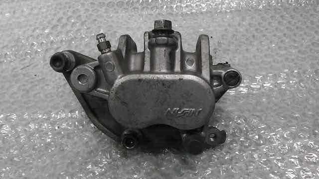 バイクパーツ　CB750　RC42-1400xxx　の　キャリパー 左 *1570675080　【中古】【送料込】