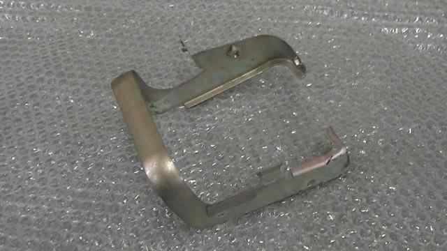 バイクパーツ　チョイノリ　CZ41A-196xxx　の　ライトステー *1573181005　【中古】【送料込】