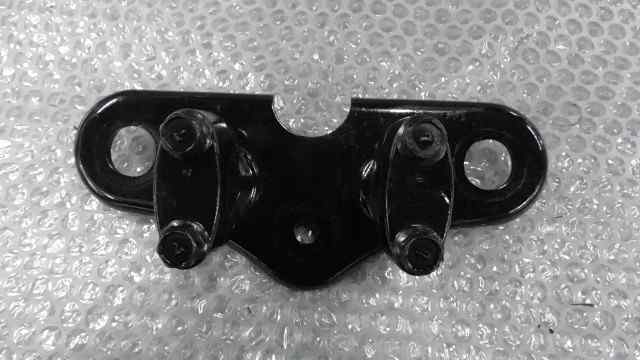 バイクパーツ GS50 NA41A-103xxx の トップブリッジ *1582091219 【中古】【送料込】