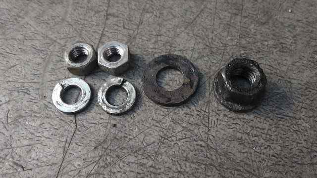 バイクパーツ シャリー70 6V CDI CF70-3206xxx の マフラー ボルト *1447644045 【中古】【送料込】