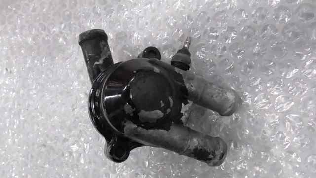 バイクパーツ　VT250FH　MC15-1018xxx　の　サーモスタット *1590552715　【中古】【送料込】