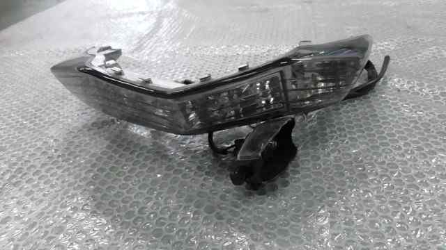 バイクパーツ　シグナス125X　RKRSE4650CA01xxx　の　テールランプ　LED *1594869939　【中古】【送料込】