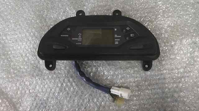 バイクパーツ　マジェスティ125FI　LPRSE27106A113xxx　の　メーター *1602639960　【中古】【送料込】