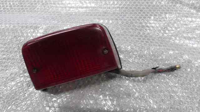 バイクパーツ　バルカン400　EN400B-008xxx　の　テールランプ　傷 *1605145504　【中古】【送料込】