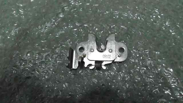 バイクパーツ　アドレス 110 4ST　CE47A-147xxx　の　シートロック *1605662251　【中古】【送料込】