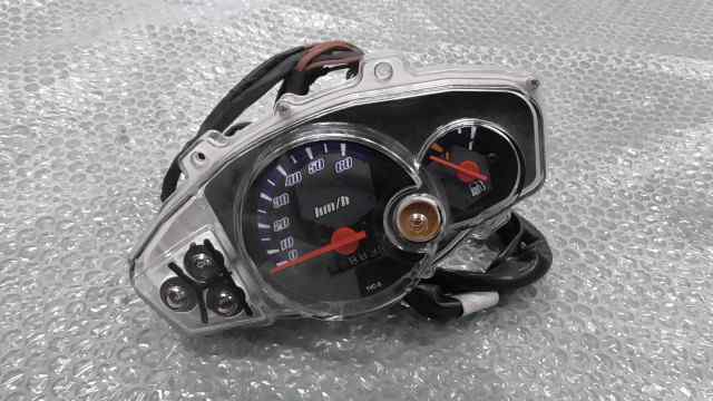 バイクパーツ BW’S 4スト SA44J-002xxx の メーター *1605674303 【中古】【送料込】