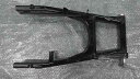 バイクパーツ エリミネーター250V VN250A-002xxx の スイングアーム *1608775704 【中古】【送料込】