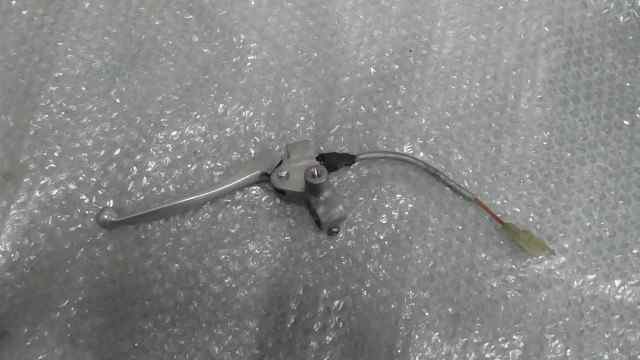 バイクパーツ ヴェクスター150 CG42A の ブレーキレバーホルダー 左 M8 *1611624087 【中古】【送料込】