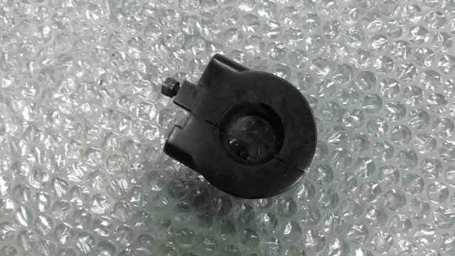 バイクパーツ アクシストリート SE53J の アクセルグリップ ホルダー *1612155573 【中古】【送料込】