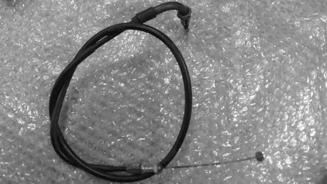 バイクパーツ カブFI AA01-1802xxx の アクセルワイヤー *1615518597 【中古】【送料込】